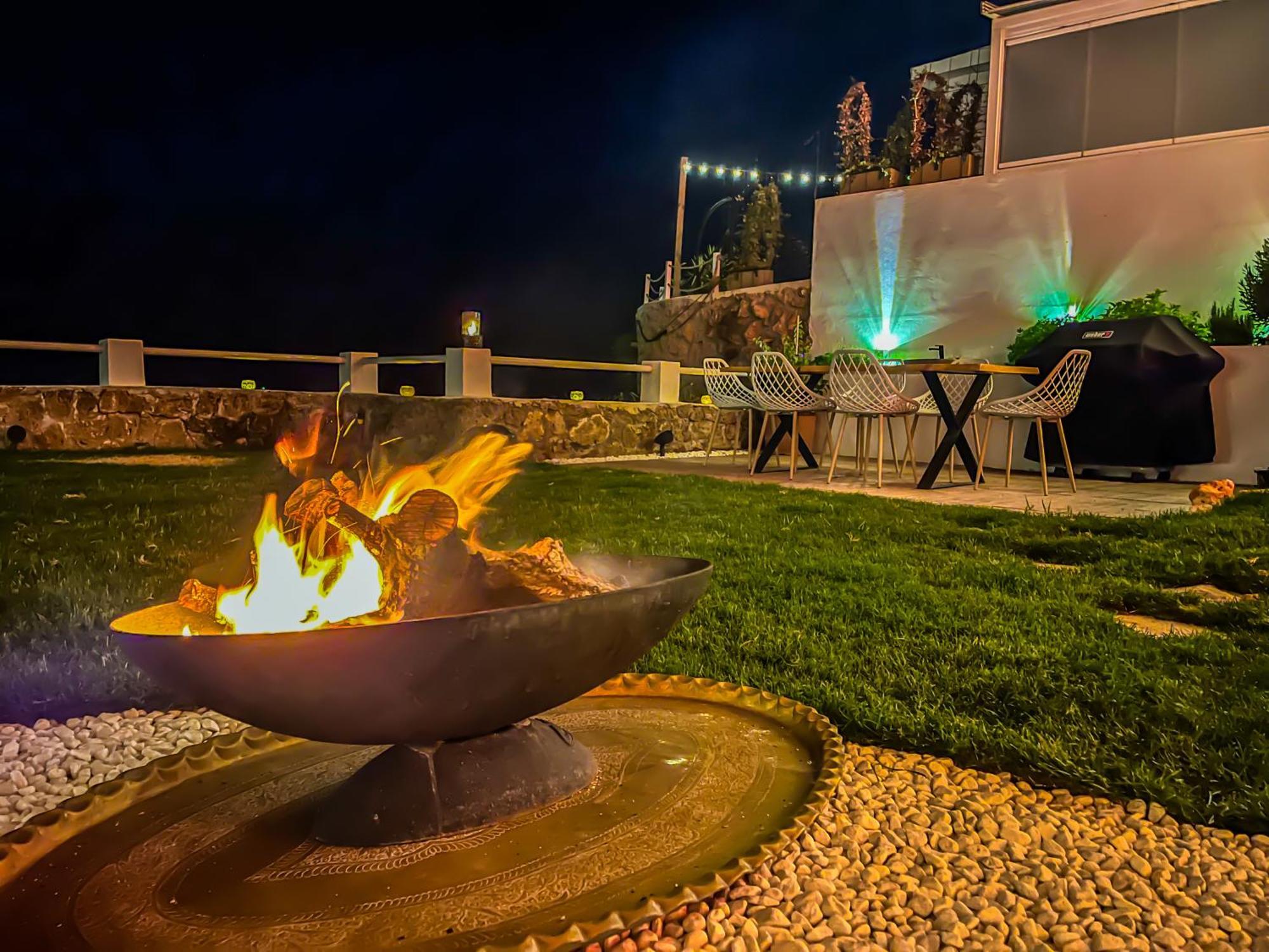 Seaside Tranquility And Urban Luxury - Stylish Duplex In W Jacuzzi *