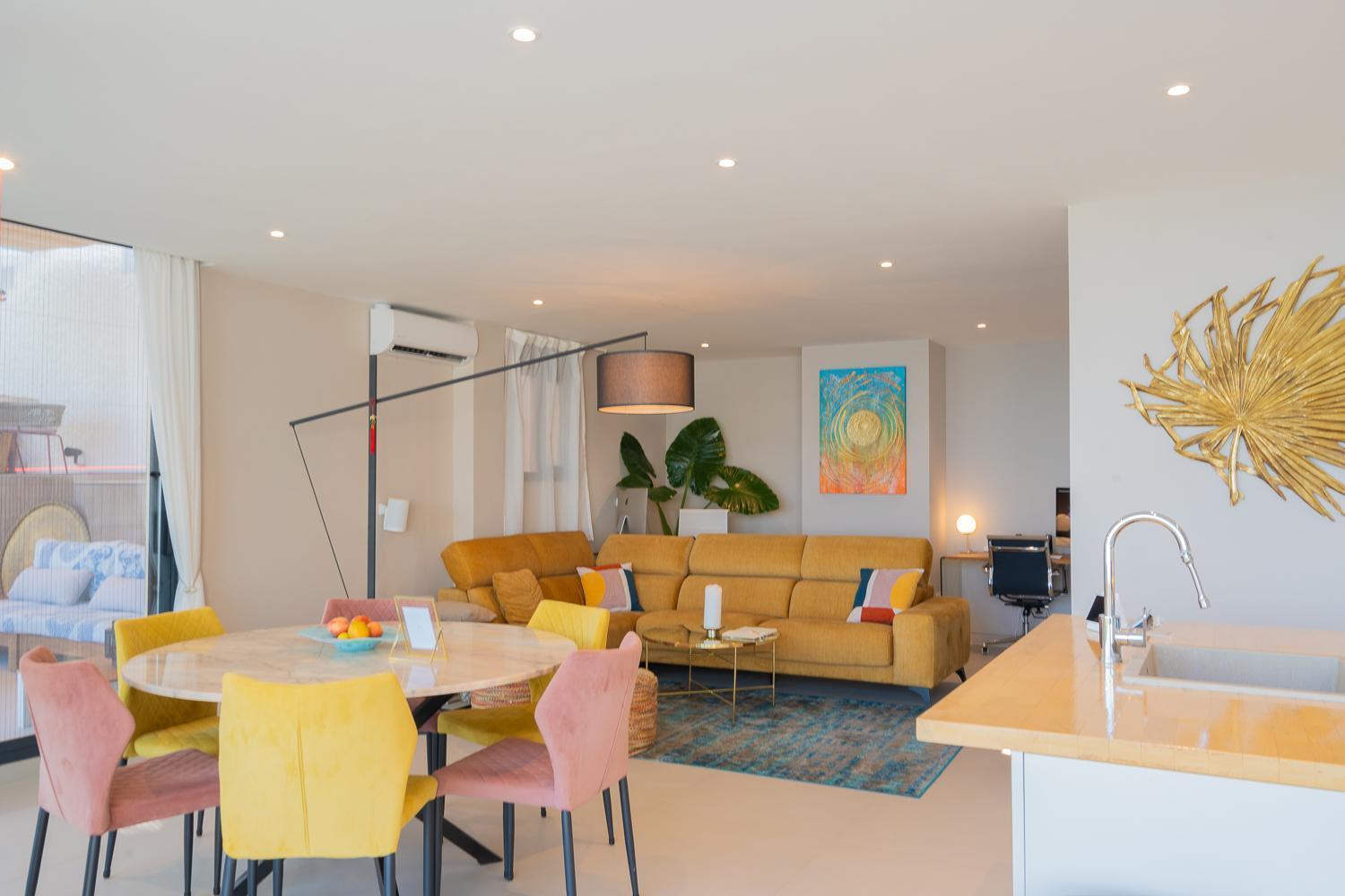 Appartement Seaside Tranquility And Urban Luxury - Stylish Duplex In W Jacuzzi Torremolinos