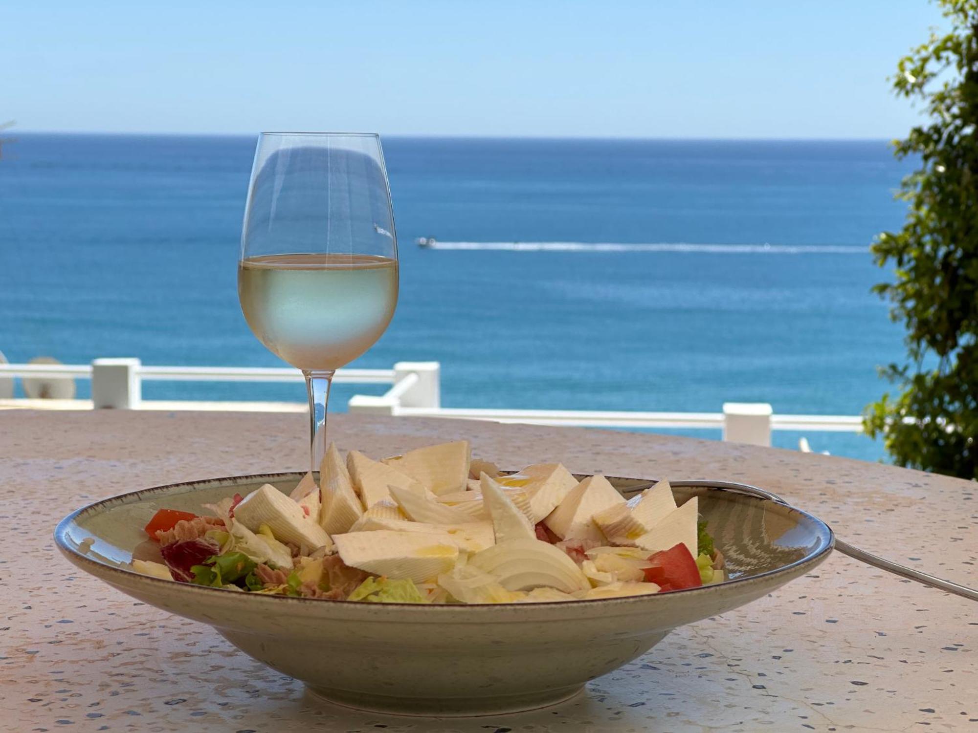 Seaside Tranquility And Urban Luxury - Stylish Duplex In W Jacuzzi Appartement *